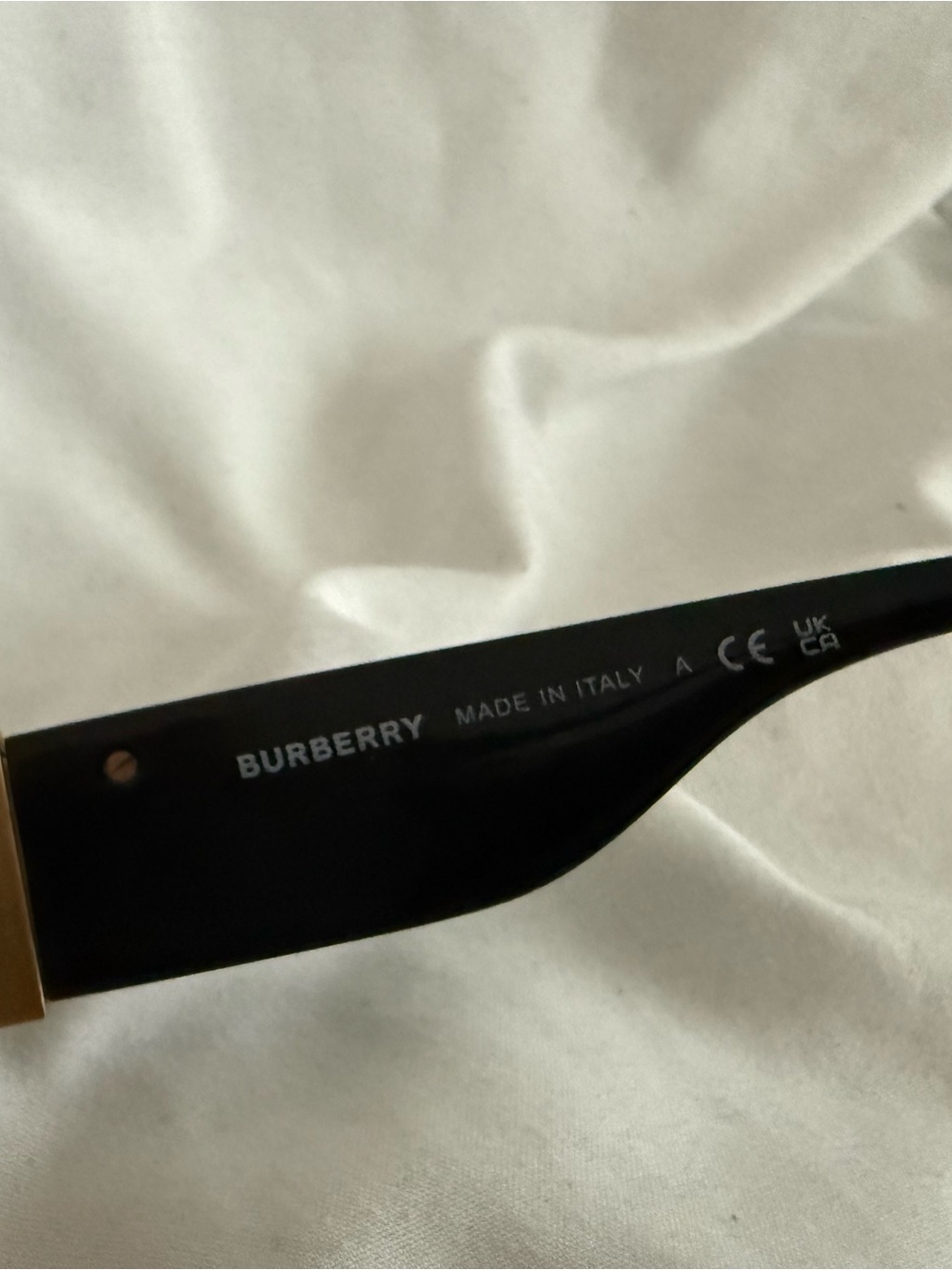 Burberry Black Oversized Cat-Eye Sunglasses with Gold Accents - Picture 5 of 8